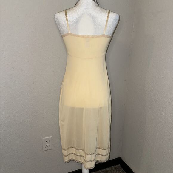 Vintage JCPenney Slip Dress Women 12/34 Beige Nylon Lace Trim Workers Union Made - Picture 3 of 7